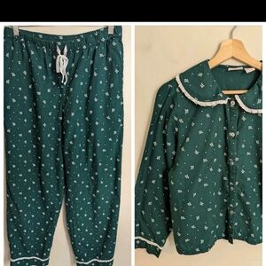 Rachel Ashwell 2 PC Womens Green with White Print Flannel Pajamas Lace Trim M